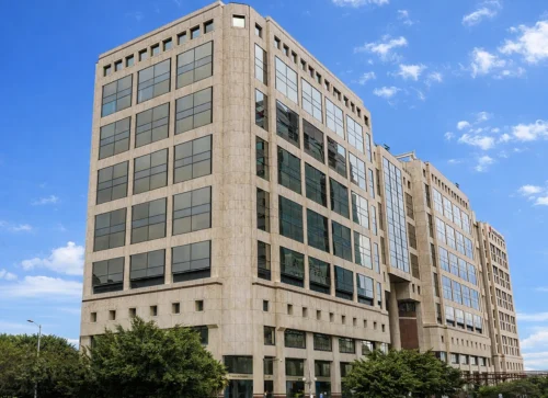 Dr. Stephania Pinedo's plastic surgery office at Teleport Business Park, North Bogota.